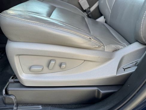 Used 2018 Chevrolet Suburban LT image 25