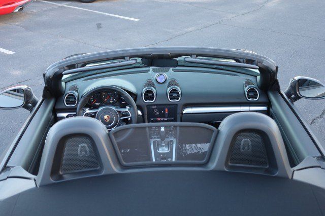 Used 2017 Porsche 718 Boxster RWD image 16