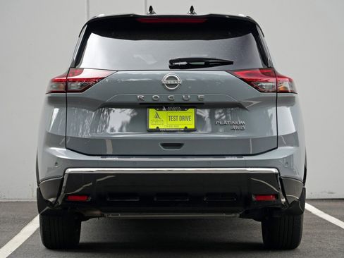 Used 2025 Nissan Rogue Platinum w/ Tech Package AWD/4WD image 10