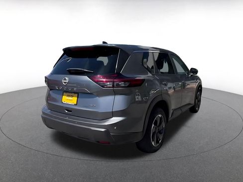 Used 2025 Nissan Rogue SV AWD/4WD image 12