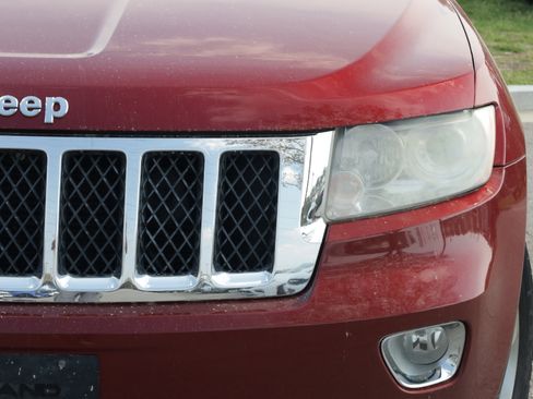 Used 2012 Jeep Grand Cherokee Overland w/ Mopar Chrome Edition Group image 19