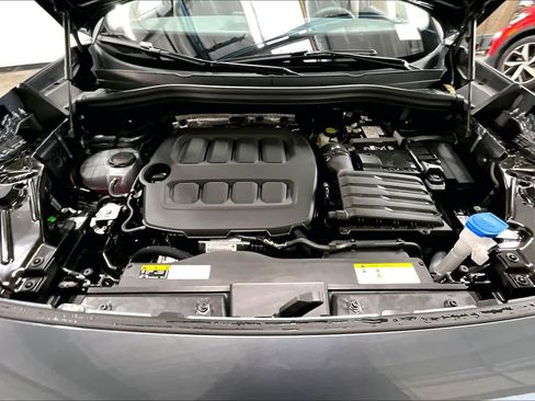 New 2026 Volkswagen Tiguan SE image 13