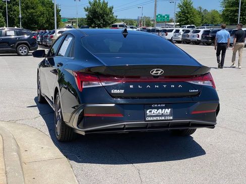 Used 2024 Hyundai Elantra Limited FWD image 5