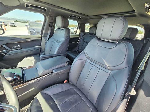 Used 2024 Land Rover Range Rover Sport SE AWD/4WD image 21