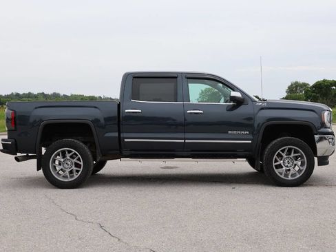 Used 2017 GMC Sierra 1500 SLT w/ Enhanced Driver Alert Package AWD/4WD image 7