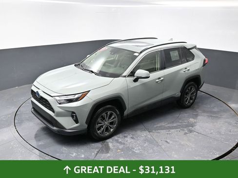 Used 2023 Toyota RAV4 XLE Premium image 47
