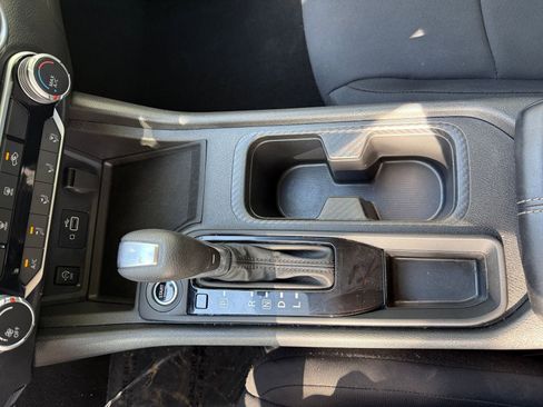 Used 2025 Nissan Sentra S image 35