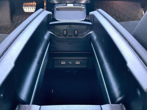 Used 2025 Mercedes-Benz CLA 35 AMG 4MATIC image 36