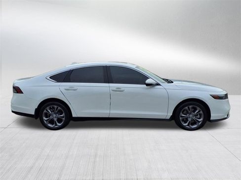 Used 2023 Honda Accord EX-L image 3