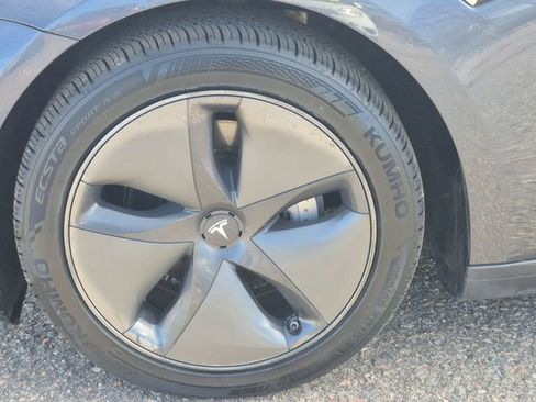 Used 2019 Tesla Model 3 Long Range image 17