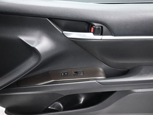 Used 2023 Toyota Camry SE image 37