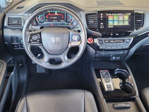 Certified 2022 Honda Pilot Touring image 26