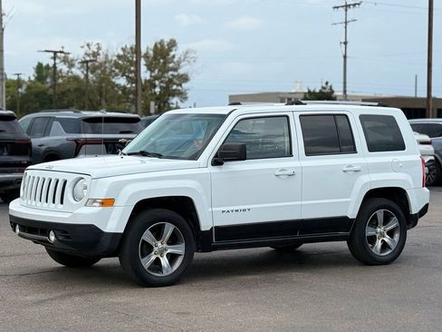 Used 2017 Jeep Patriot High Altitude AWD/4WD image 39