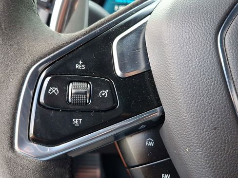 Used 2023 Chevrolet Corvette Stingray Coupe w/ Z51 Performance Package image 19