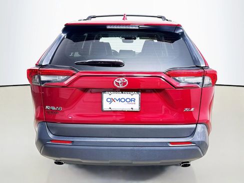 Certified 2022 Toyota RAV4 XLE Premium FWD image 6