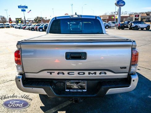 Used 2022 Toyota Tacoma SR image 6
