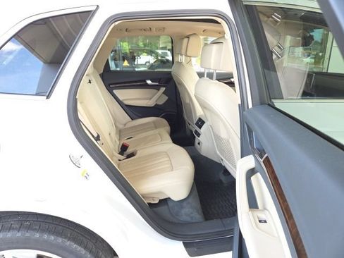 Used 2018 Audi Q5 2.0T Premium Plus w/ Premium Plus Package AWD/4WD image 51