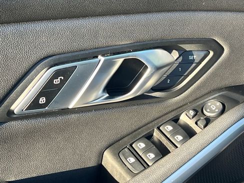 Used 2020 BMW 330i Sedan w/ Premium Package image 21