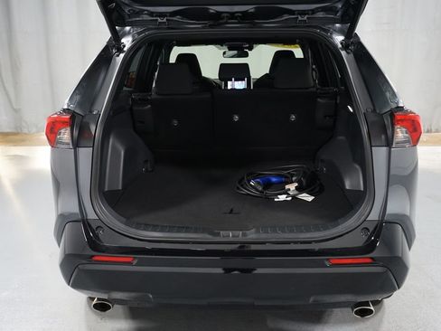 Used 2023 Toyota RAV4 SE w/ Weather & Moonroof Package image 37