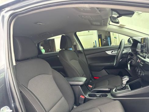 Used 2023 Kia Forte LXS FWD image 32