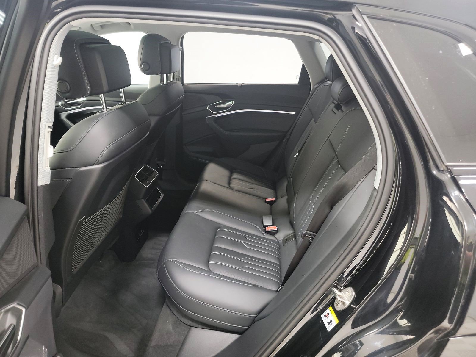 Used 2024 Audi Q8 e-tron Prestige w/ Prestige Package AWD/4WD image 9