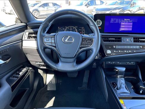 Certified 2025 Lexus ES 350 w/ Premium Package image 5
