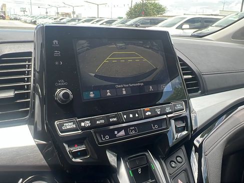 Used 2018 Honda Odyssey Elite image 10