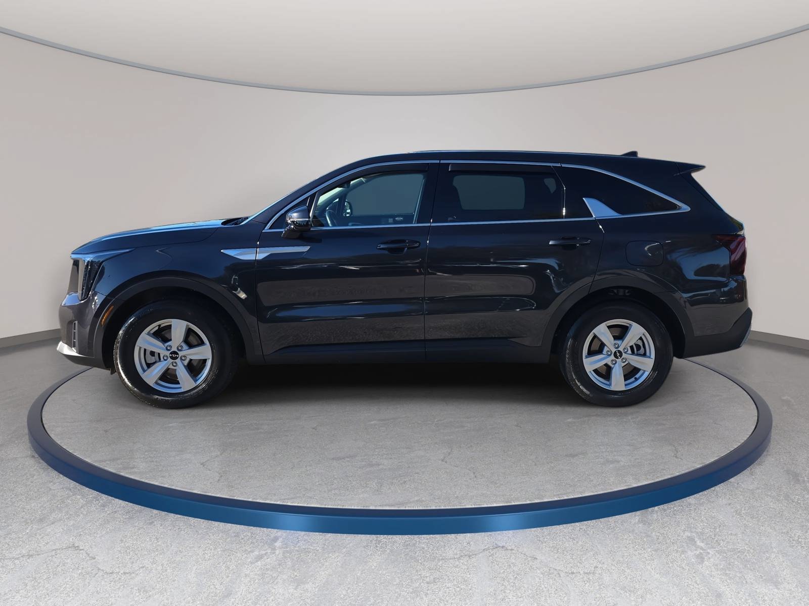 Used 2026 Kia Sorento LX FWD image 8