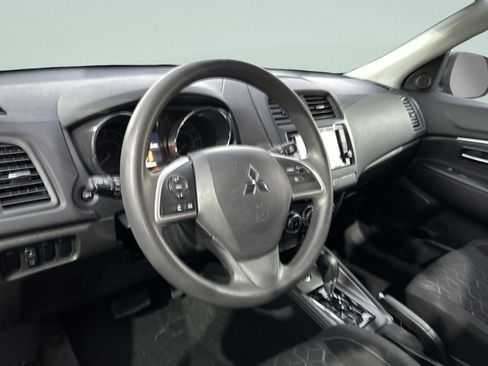 Used 2024 Mitsubishi Outlander Sport ES image 27