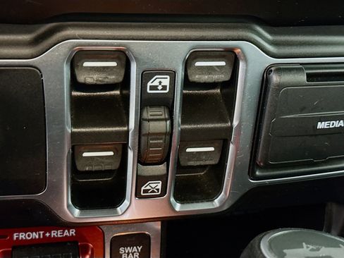 Used 2022 Jeep Wrangler Unlimited Rubicon 4xe w/ Cold Weather Group image 24