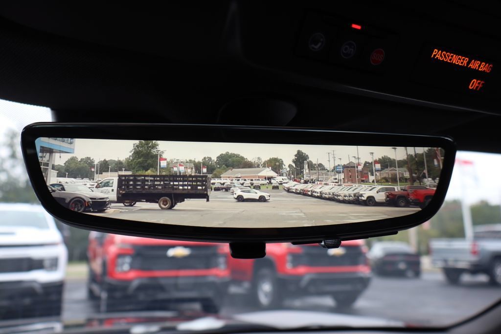 Used 2022 Chevrolet Camaro ZL1 RWD image 18