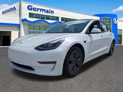Used 2021 Tesla Model 3 Standard Range Plus RWD image 1