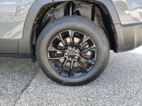 Used 2023 Jeep Cherokee Altitude Lux AWD/4WD image 33