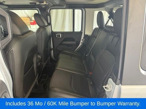 Used 2023 Jeep Wrangler Unlimited Sahara w/ Cold Weather Group AWD/4WD image 16
