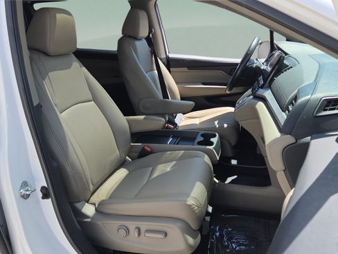 Used 2023 Honda Odyssey EX-L image 17