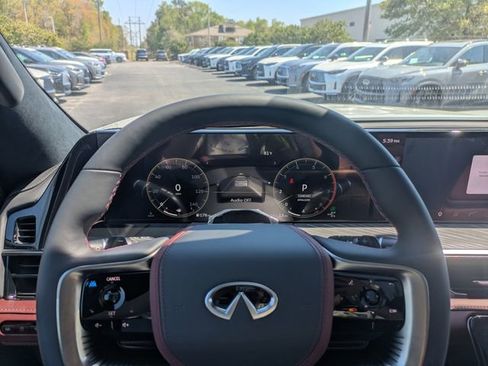 New 2026 INFINITI QX80 Autograph w/ Premium Cargo Package AWD/4WD image 32
