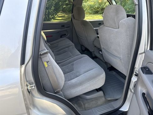 Used 2005 Chevrolet Tahoe LS AWD/4WD image 23