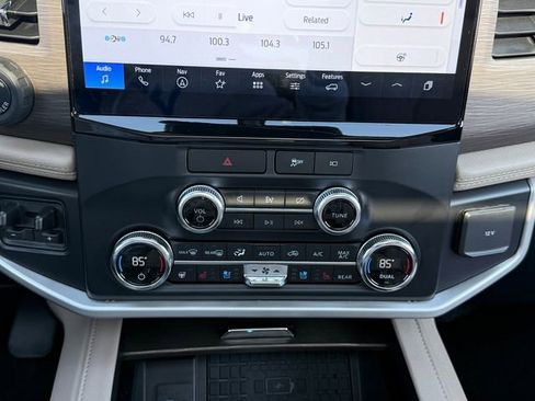 Certified 2022 Ford Expedition Max Limited image 13