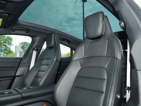 Certified 2026 Porsche Taycan AWD/4WD image 20