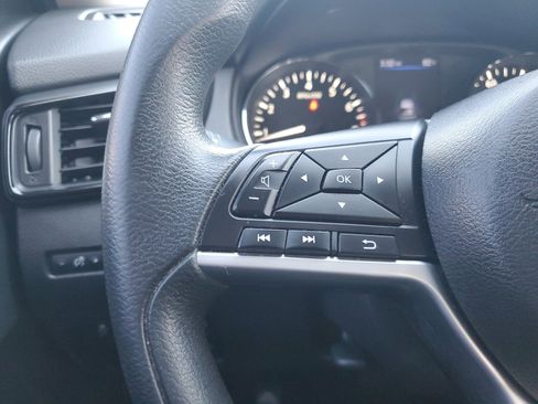 Certified 2019 Nissan Rogue S image 18