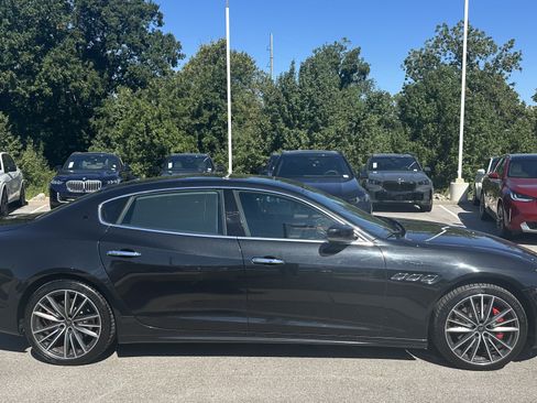 Used 2022 Maserati Quattroporte Modena Q4 AWD/4WD image 11