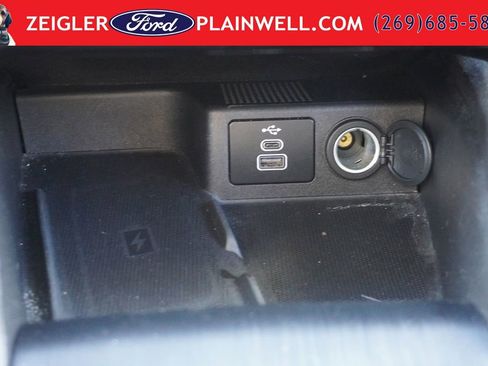 Used 2024 Ford Escape Platinum AWD/4WD image 25