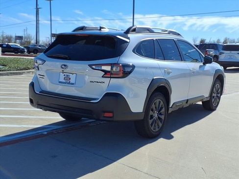 Certified 2025 Subaru Outback Onyx Edition image 4
