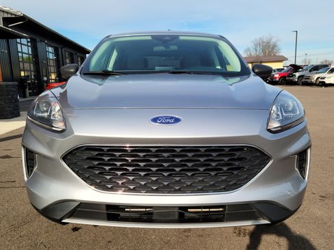 Used 2022 Ford Escape SE w/ Cold Weather Package image 2