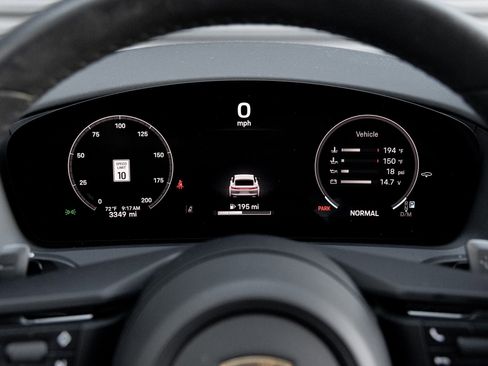 Certified 2025 Porsche Panamera image 19