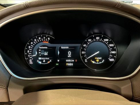 Used 2018 Lincoln MKX Reserve w/ Driver Assistance Package FWD image 13
