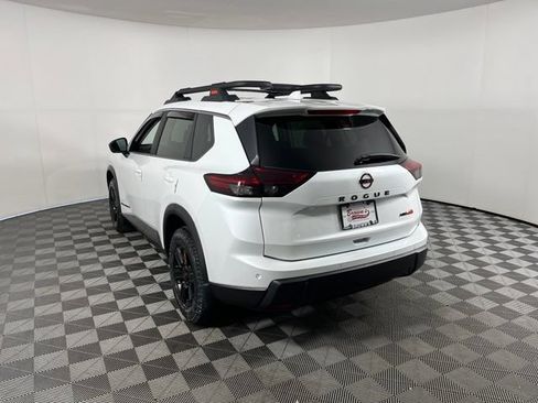 Used 2025 Nissan Rogue SV AWD/4WD image 5