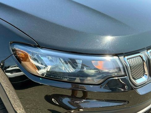 Certified 2022 Jeep Compass Latitude w/ Convenience Group image 9