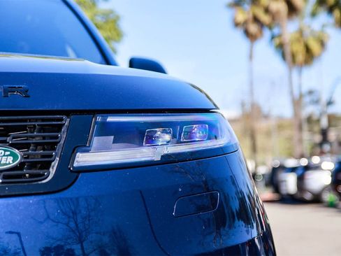 Certified 2023 Land Rover Range Rover Sport SE image 10