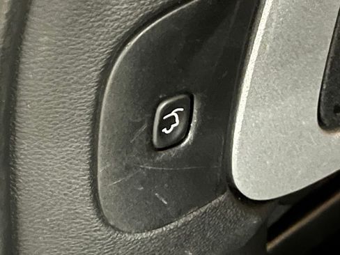 Used 2014 Jeep Cherokee Limited w/ Luxury Group image 37